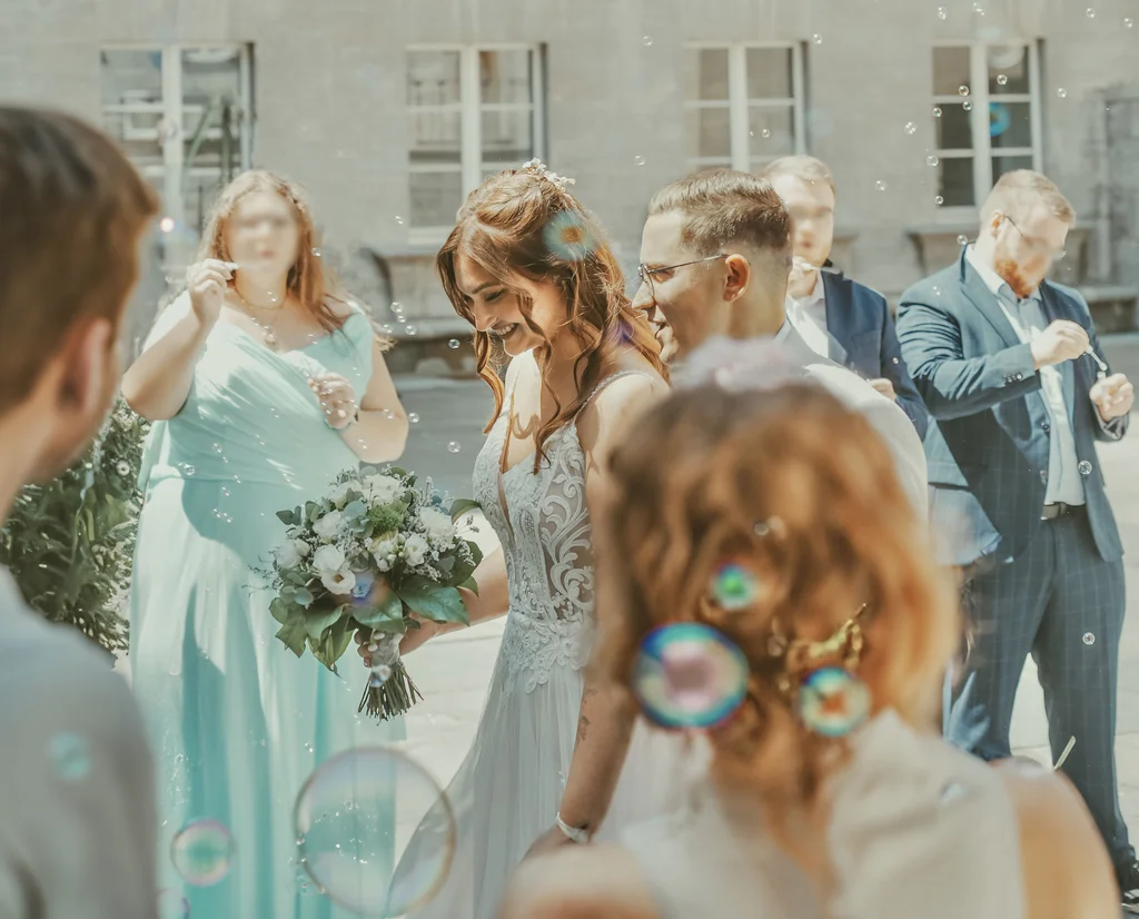 Hochzeitsfotografie Brautpaarshooting am Standesamt Bochum von Saemi Han - Hochzeitsfotografin im Saarland