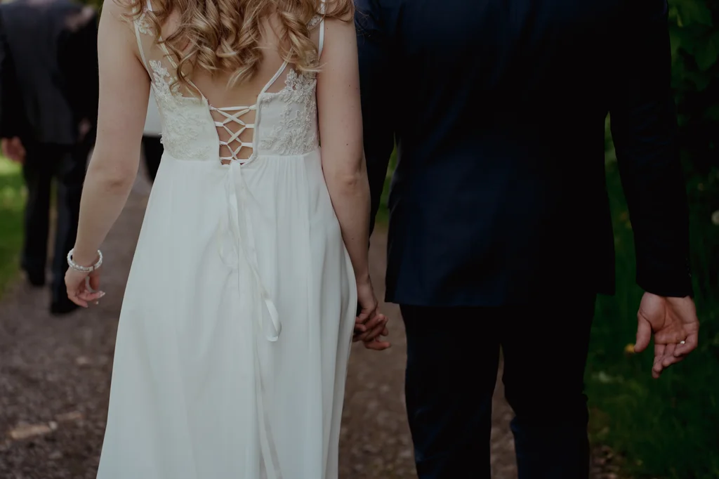 Hochzeitsfotograf Pfalz – Brautpaar an der Fasanerie Zweibrücken, fotografiert von SB Snaps