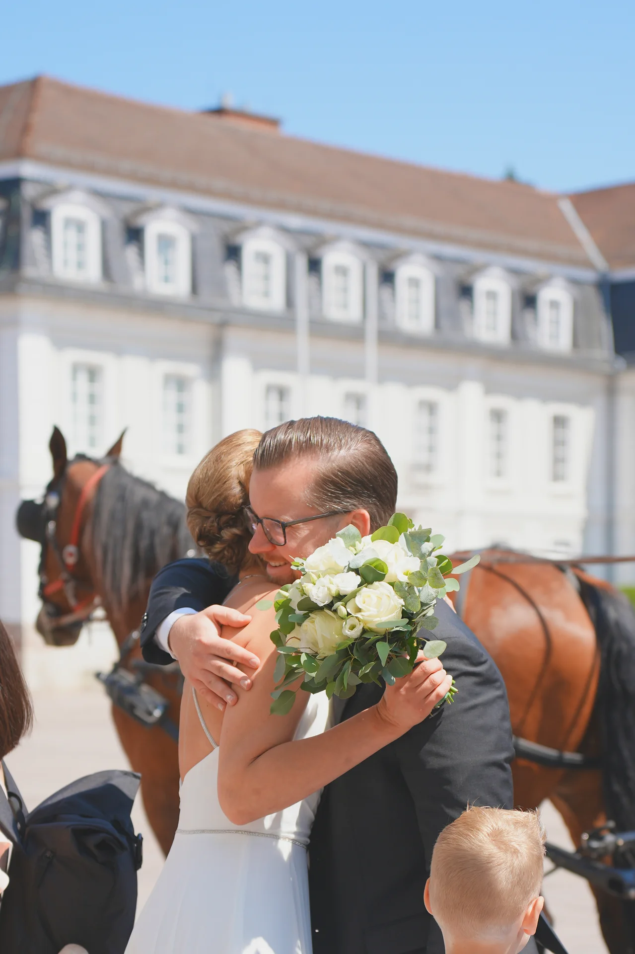 Emotionales Hochzeitsfoto am Standesamt Zweibrücken, wunderschöne Momente für die Ewigkeit festgehalten